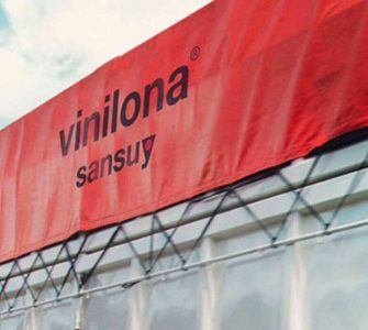 Soluções de PVC no agronegócio favorecem a produção e trazem ganhos para os produtores. Saiba porque a Vinilona da Sansuy é essencial para atingir esses objetivos.